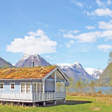 Cozy Home In Fjaerland With House A Mountain View Ngoại thất bức ảnh