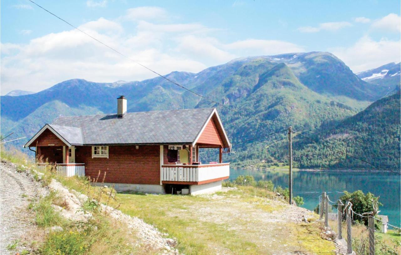 Cozy Home In Fjaerland With House A Mountain View Ngoại thất bức ảnh