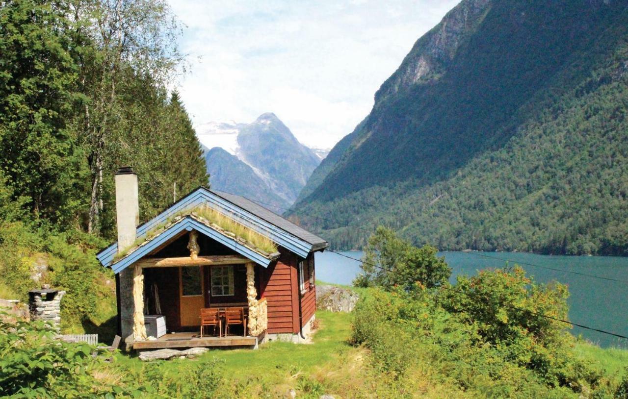 Cozy Home In Fjaerland With House A Mountain View Ngoại thất bức ảnh